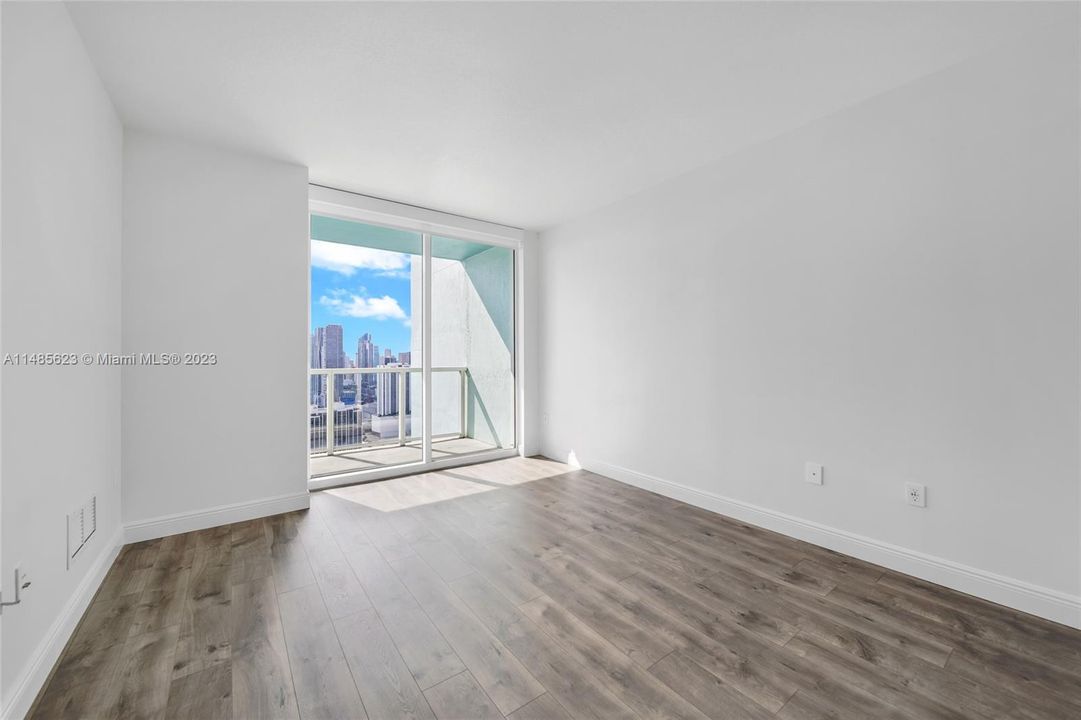 Recently Sold: $485,000 (1 beds, 1 baths, 838 Square Feet)