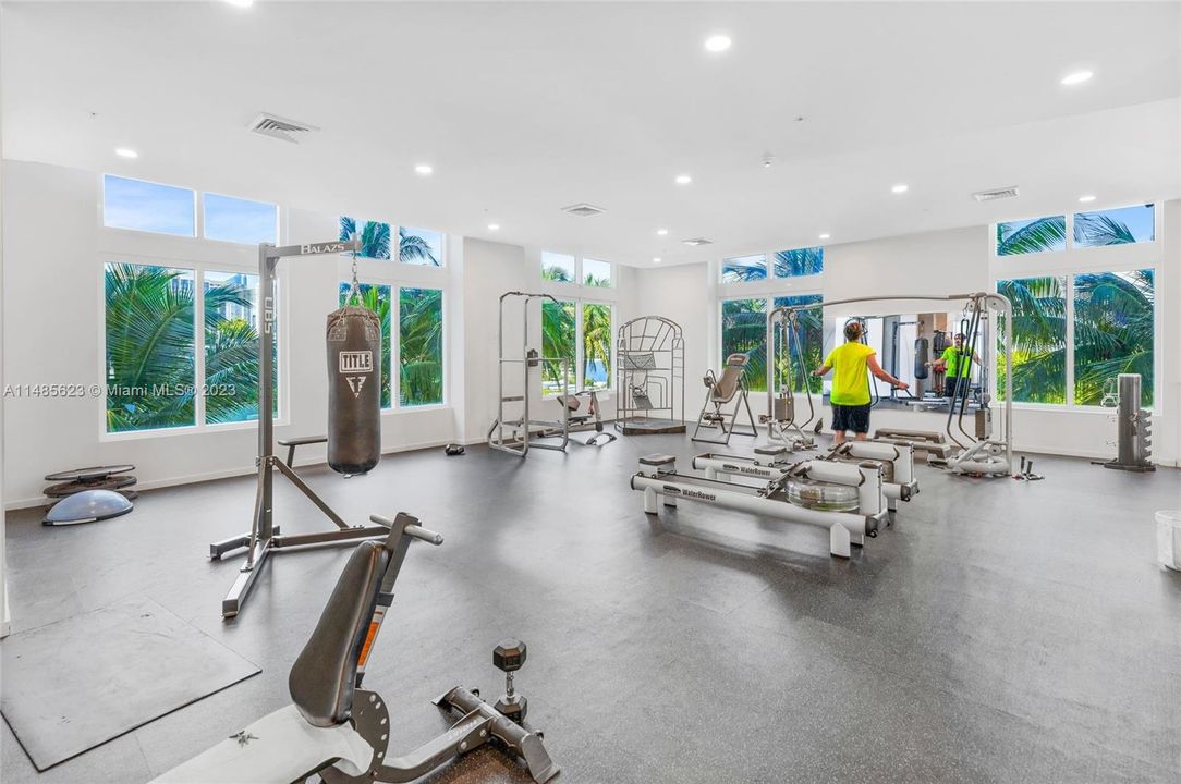 Recently Sold: $485,000 (1 beds, 1 baths, 838 Square Feet)