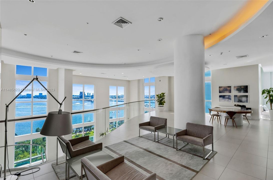 Recently Sold: $485,000 (1 beds, 1 baths, 838 Square Feet)