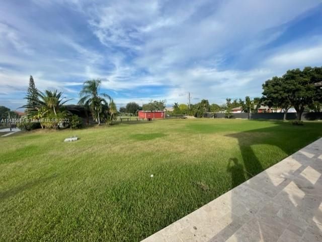 Recently Sold: $1,350,000 (4 beds, 4 baths, 3754 Square Feet)