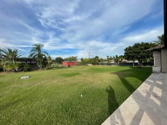 Recently Sold: $1,350,000 (4 beds, 4 baths, 3754 Square Feet)