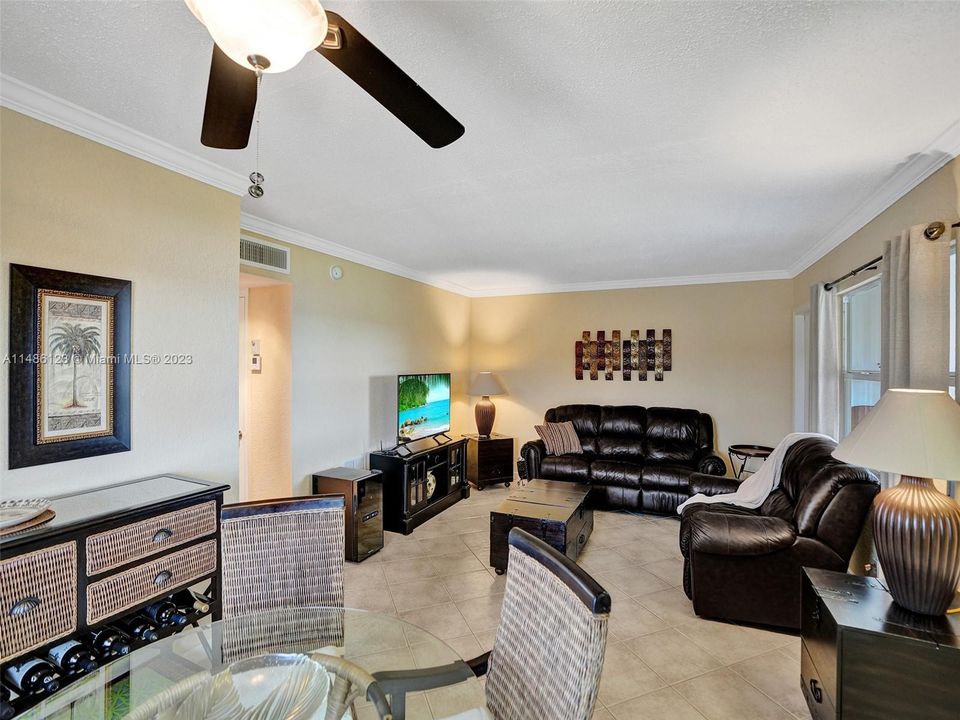 Recently Sold: $179,000 (2 beds, 1 baths, 880 Square Feet)