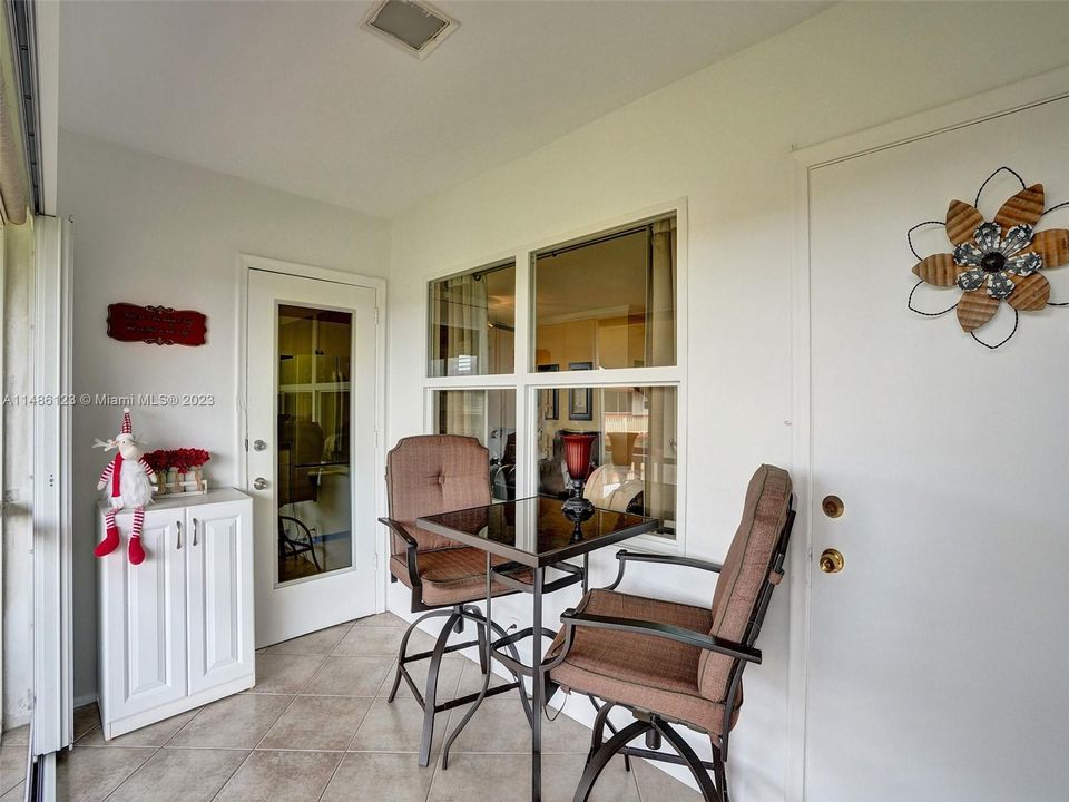 Recently Sold: $179,000 (2 beds, 1 baths, 880 Square Feet)