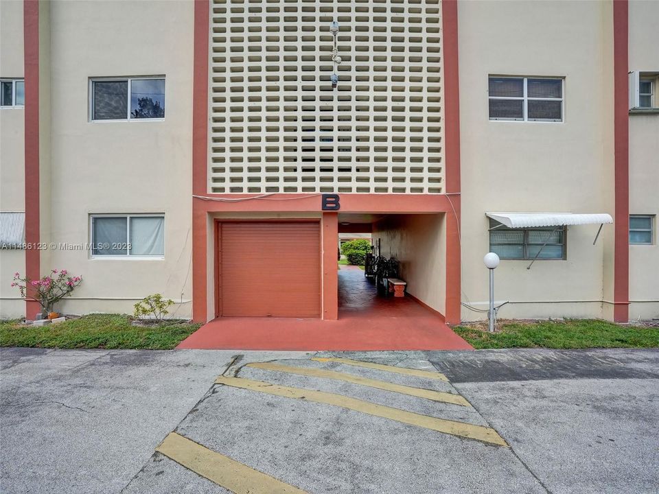 Recently Sold: $179,000 (2 beds, 1 baths, 880 Square Feet)