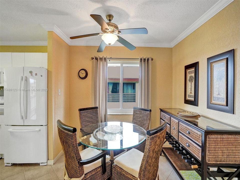 Recently Sold: $179,000 (2 beds, 1 baths, 880 Square Feet)