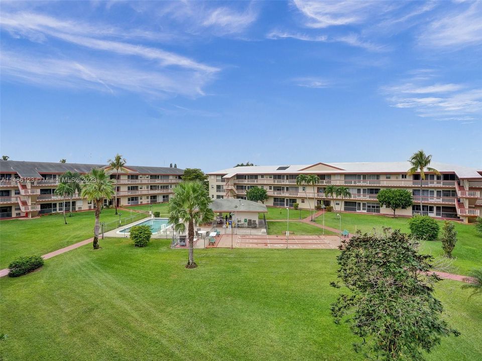 Recently Sold: $179,000 (2 beds, 1 baths, 880 Square Feet)