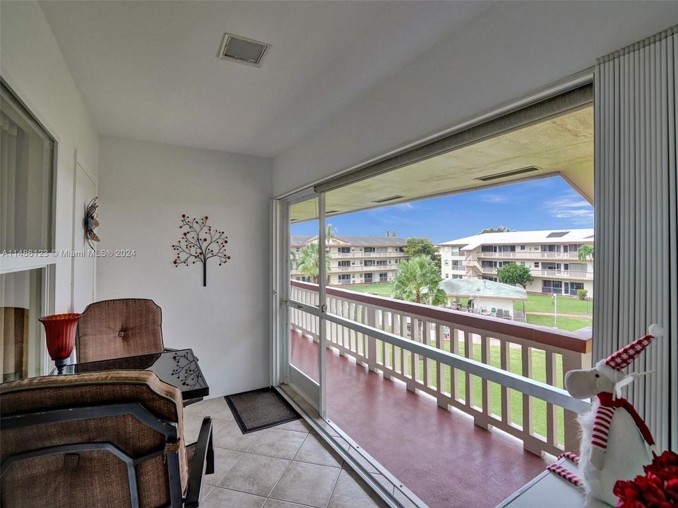 Recently Sold: $179,000 (2 beds, 1 baths, 880 Square Feet)