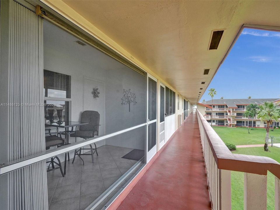 Recently Sold: $179,000 (2 beds, 1 baths, 880 Square Feet)