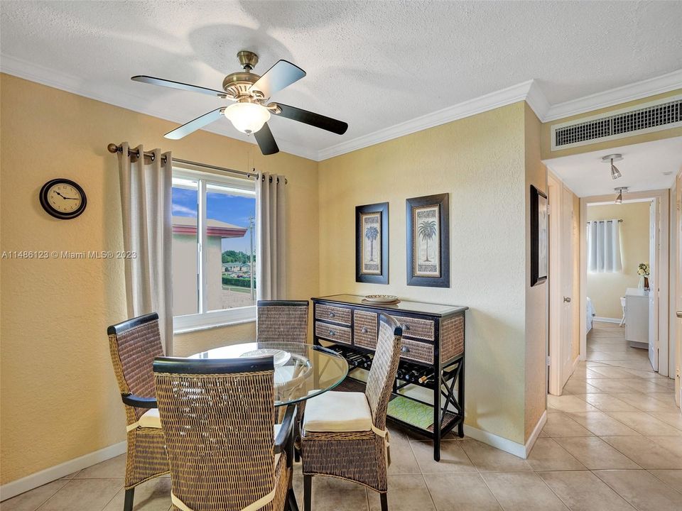 Recently Sold: $179,000 (2 beds, 1 baths, 880 Square Feet)