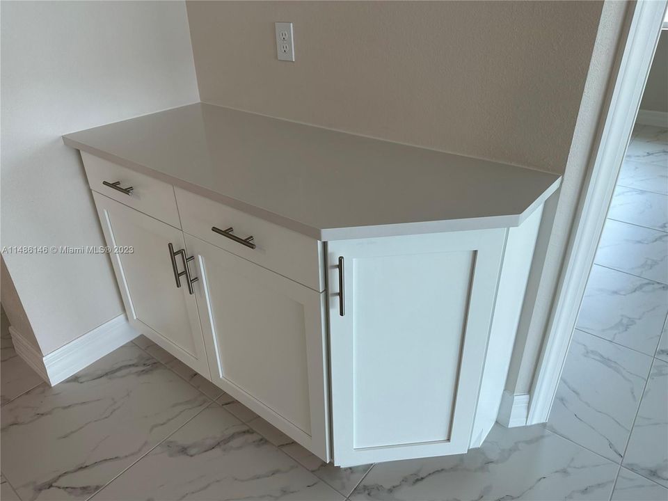 最近租的: $4,200 (3 贝兹, 2 浴室, 2444 平方英尺)