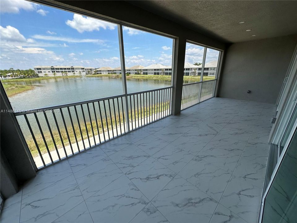 最近租的: $4,200 (3 贝兹, 2 浴室, 2444 平方英尺)