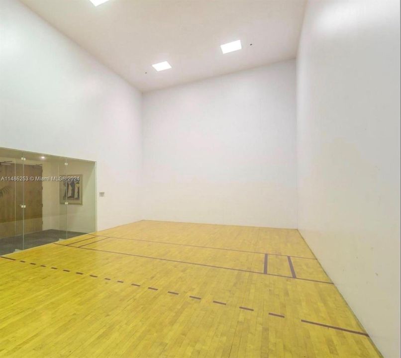 Недавно продано: $420,000 (1 спален, 1 ванн, 750 Квадратных фут)