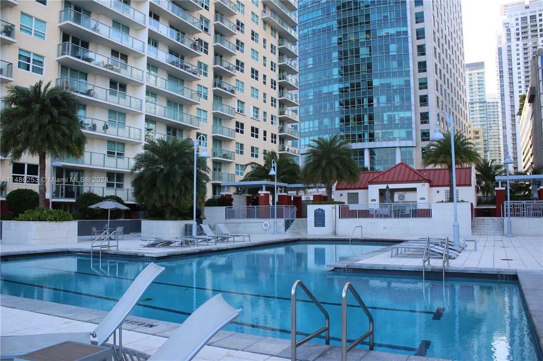 Недавно продано: $420,000 (1 спален, 1 ванн, 750 Квадратных фут)