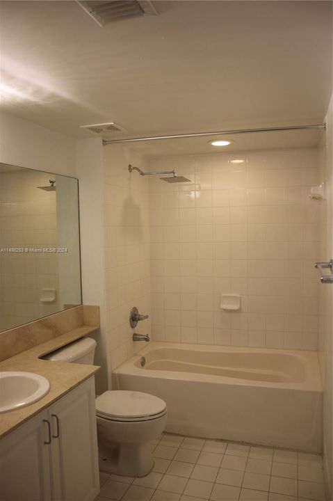 Недавно продано: $420,000 (1 спален, 1 ванн, 750 Квадратных фут)