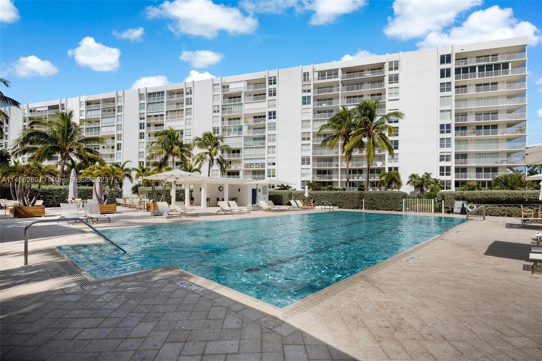Recently Sold: $2,650,000 (3 beds, 3 baths, 1772 Square Feet)