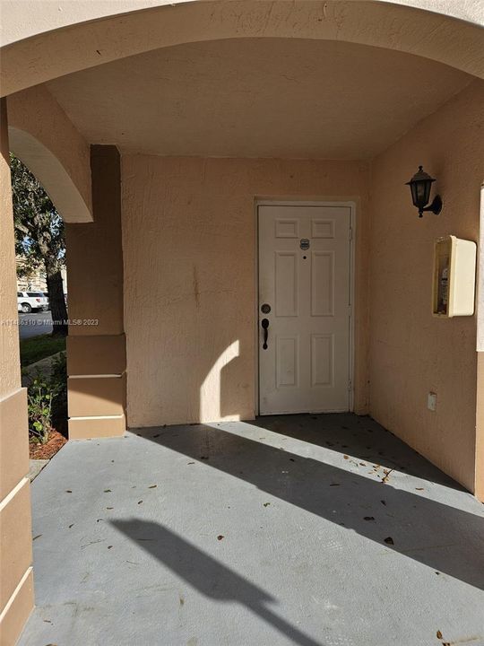 Recently Rented: $1,975 (3 beds, 2 baths, 1099 Square Feet)
