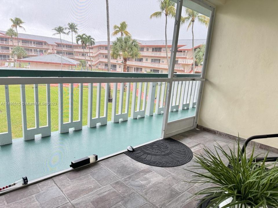 Recently Sold: $149,900 (1 beds, 1 baths, 720 Square Feet)