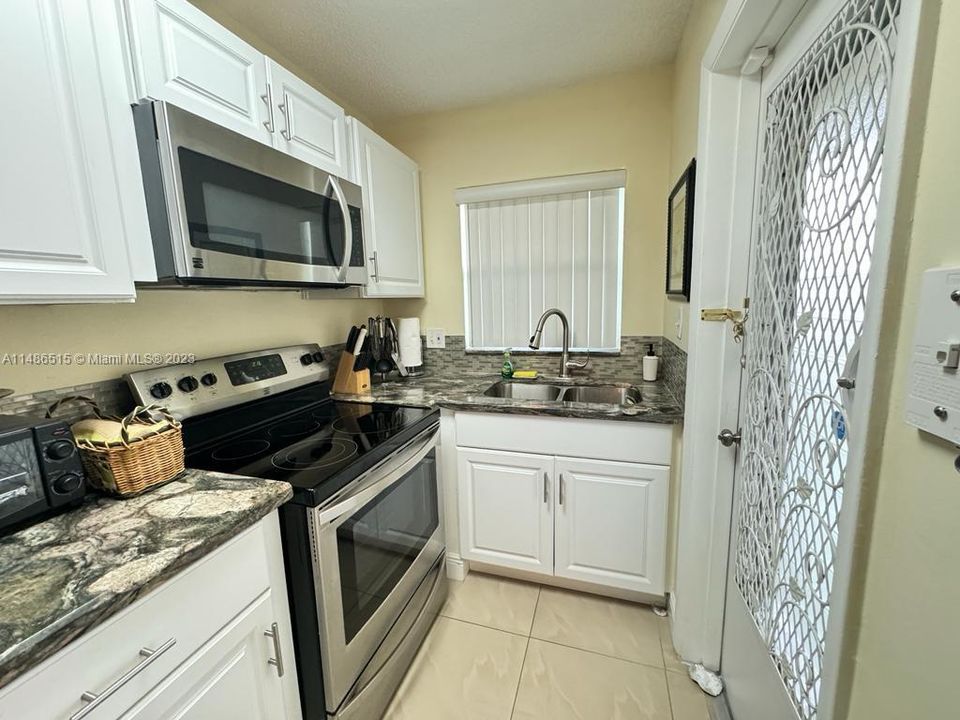 Recently Sold: $149,900 (1 beds, 1 baths, 720 Square Feet)