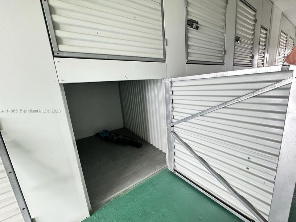 Recently Sold: $149,900 (1 beds, 1 baths, 720 Square Feet)