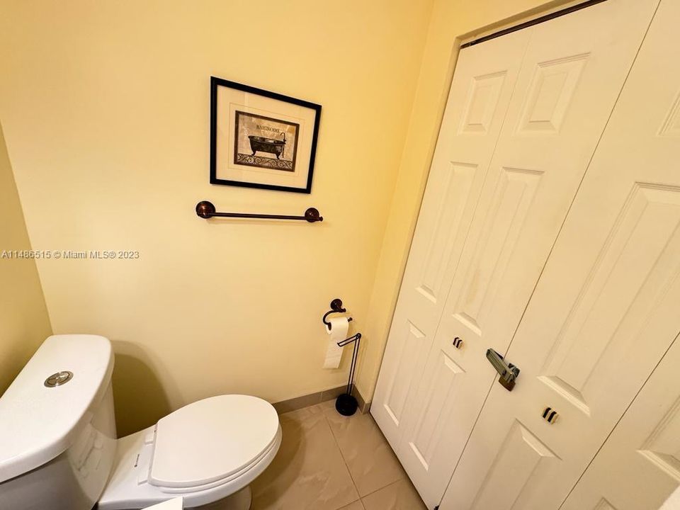 Recently Sold: $149,900 (1 beds, 1 baths, 720 Square Feet)