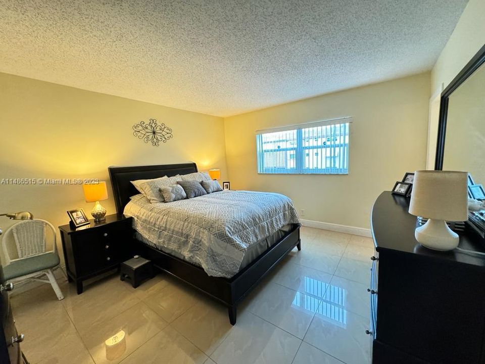 Recently Sold: $149,900 (1 beds, 1 baths, 720 Square Feet)