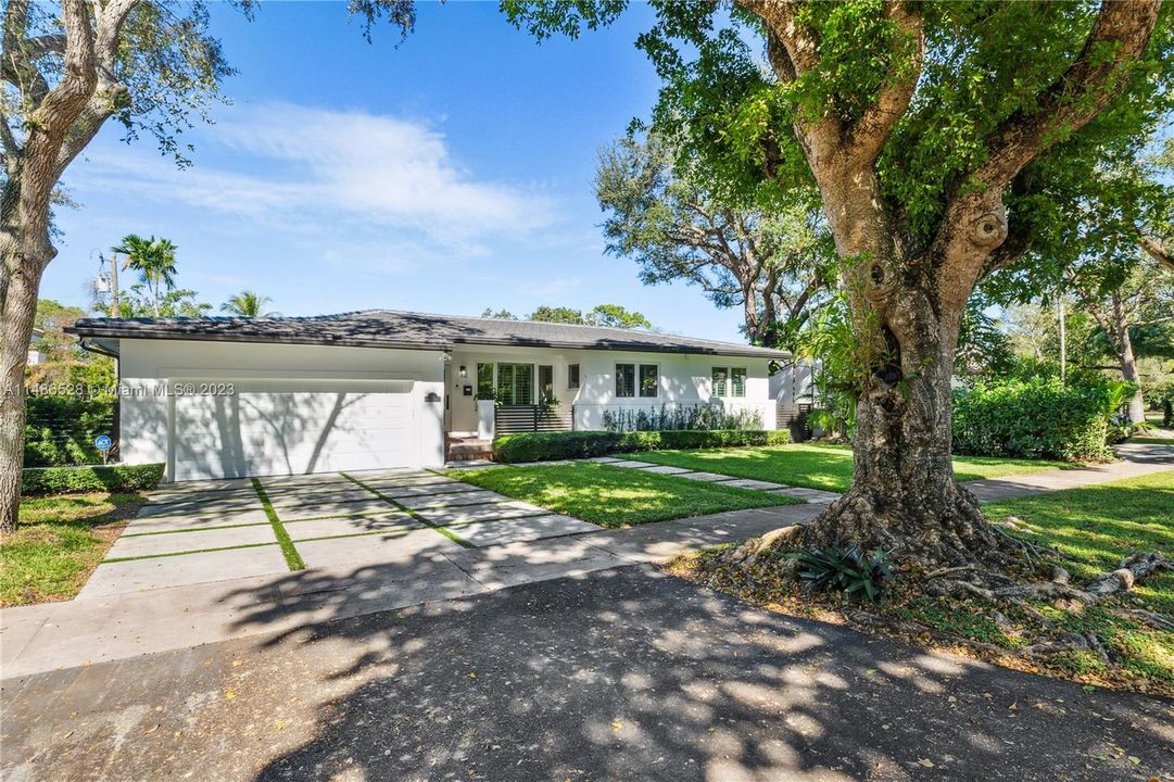 Недавно продано: $1,875,000 (3 спален, 2 ванн, 1780 Квадратных фут)