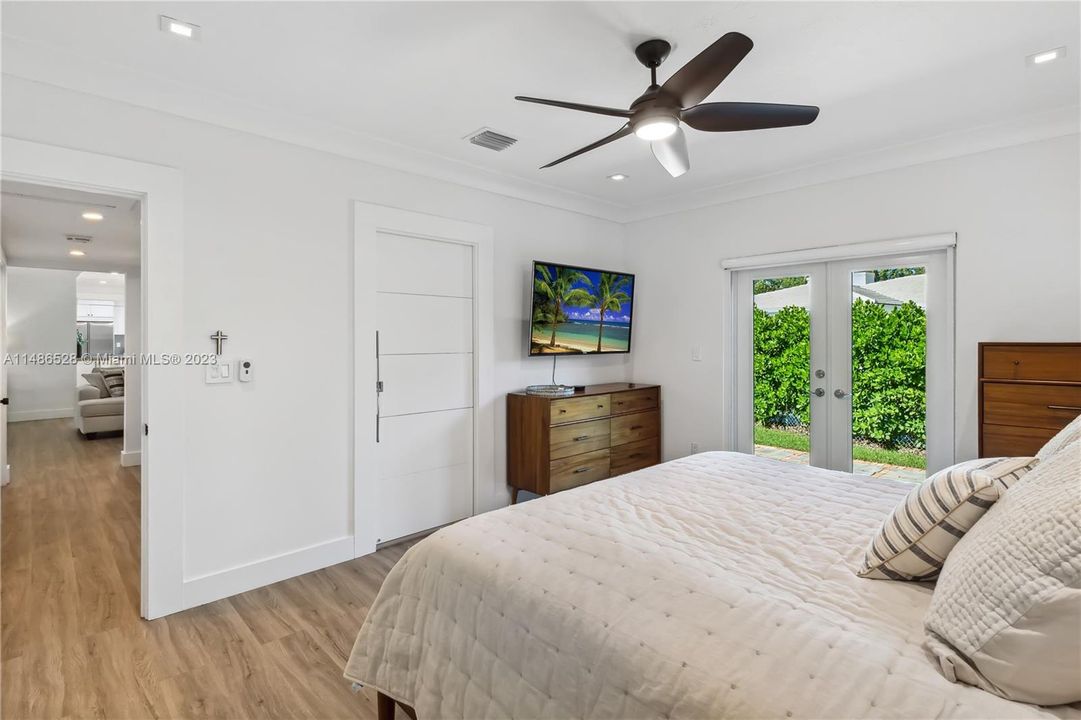 Недавно продано: $1,875,000 (3 спален, 2 ванн, 1780 Квадратных фут)