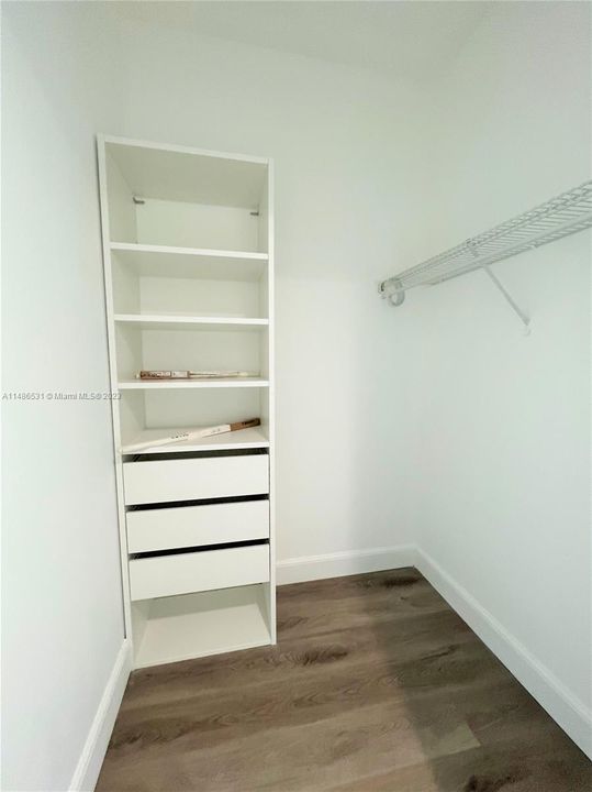 Недавно продано: $385,000 (2 спален, 2 ванн, 1743 Квадратных фут)