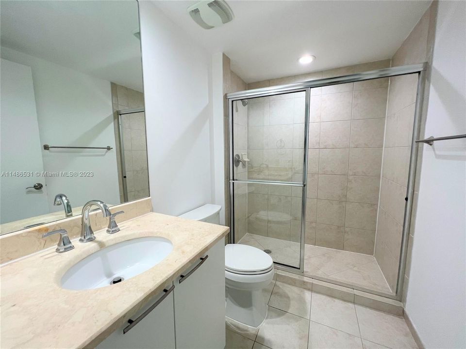 Недавно продано: $385,000 (2 спален, 2 ванн, 1743 Квадратных фут)