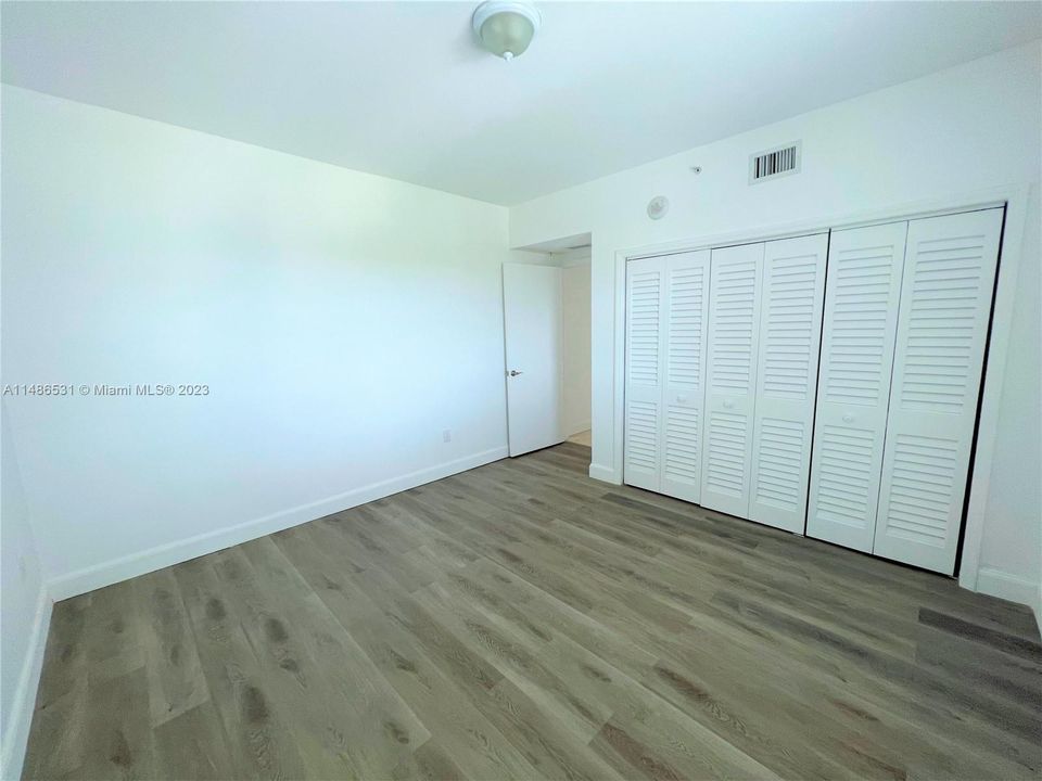 Недавно продано: $385,000 (2 спален, 2 ванн, 1743 Квадратных фут)