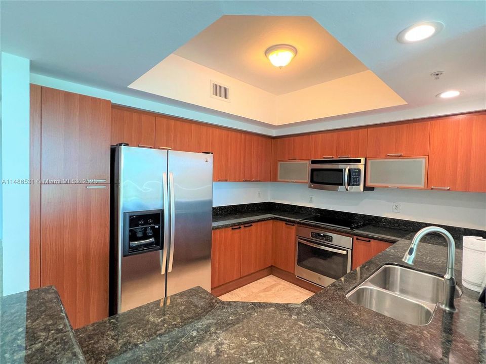 Недавно продано: $385,000 (2 спален, 2 ванн, 1743 Квадратных фут)