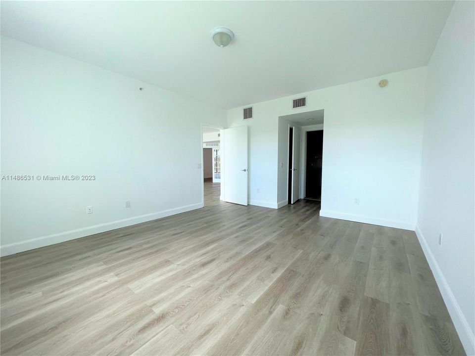 Недавно продано: $385,000 (2 спален, 2 ванн, 1743 Квадратных фут)