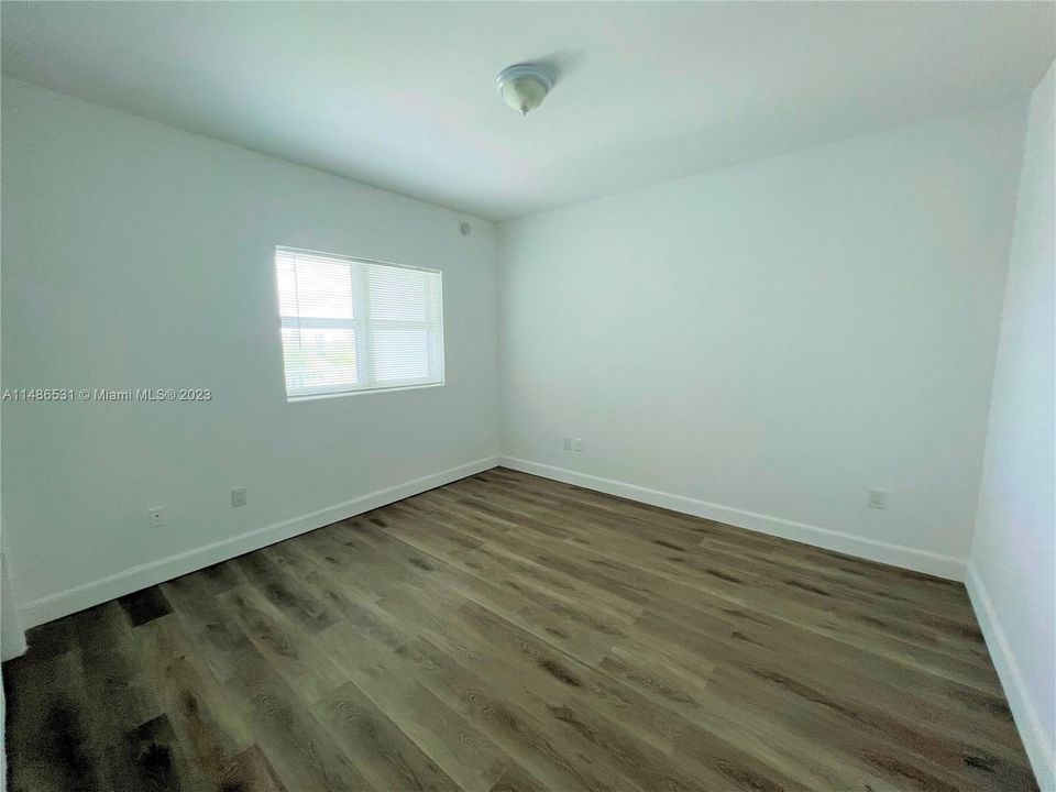 Недавно продано: $385,000 (2 спален, 2 ванн, 1743 Квадратных фут)