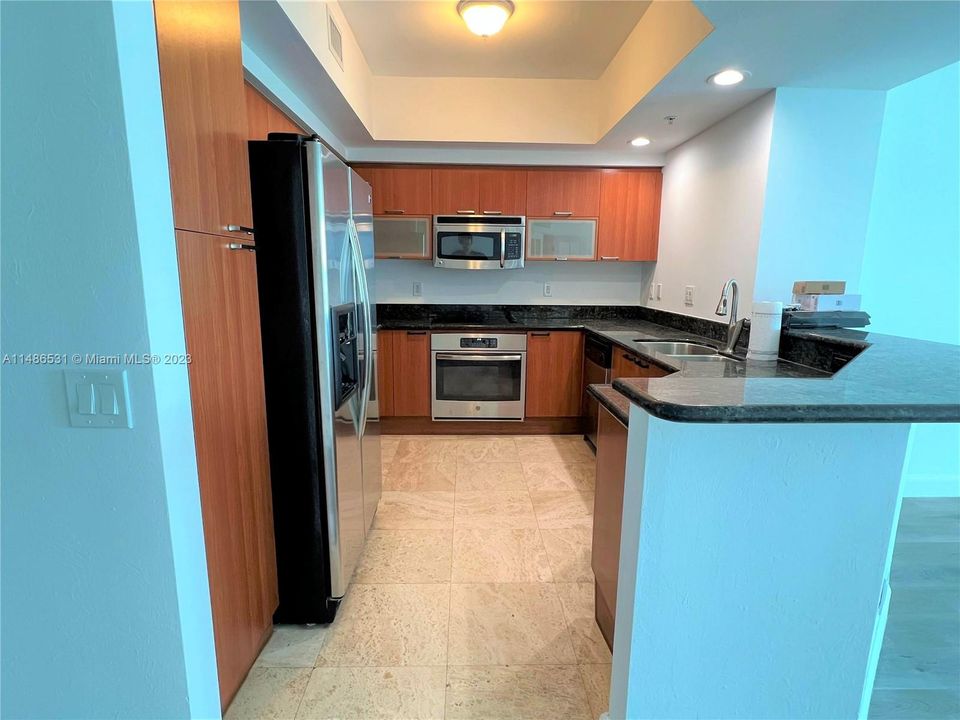 Недавно продано: $385,000 (2 спален, 2 ванн, 1743 Квадратных фут)