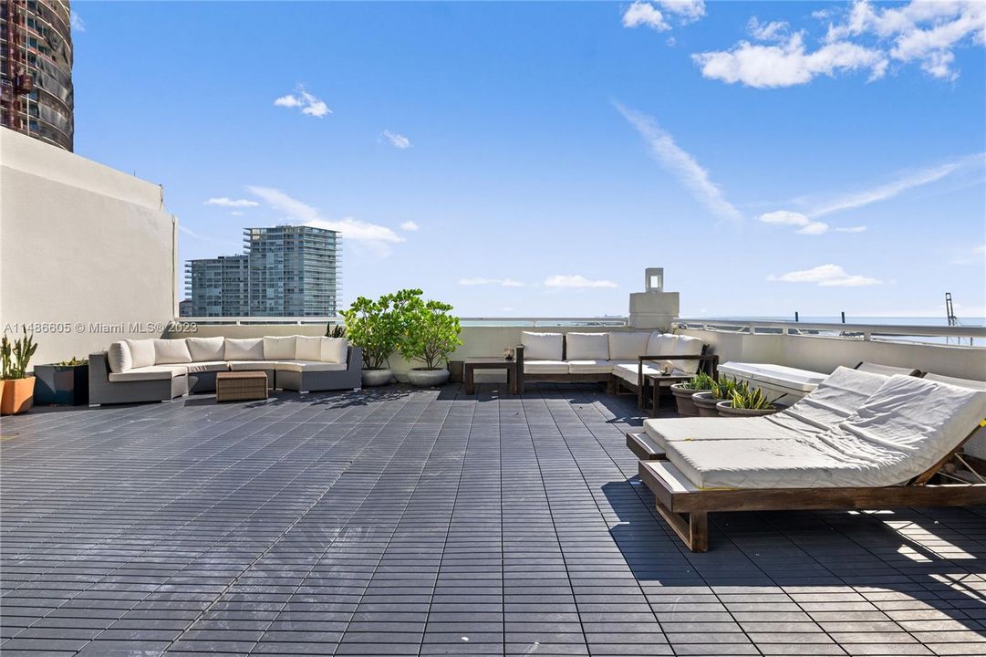For Sale: $3,500,000 (2 beds, 2 baths, 1456 Square Feet)