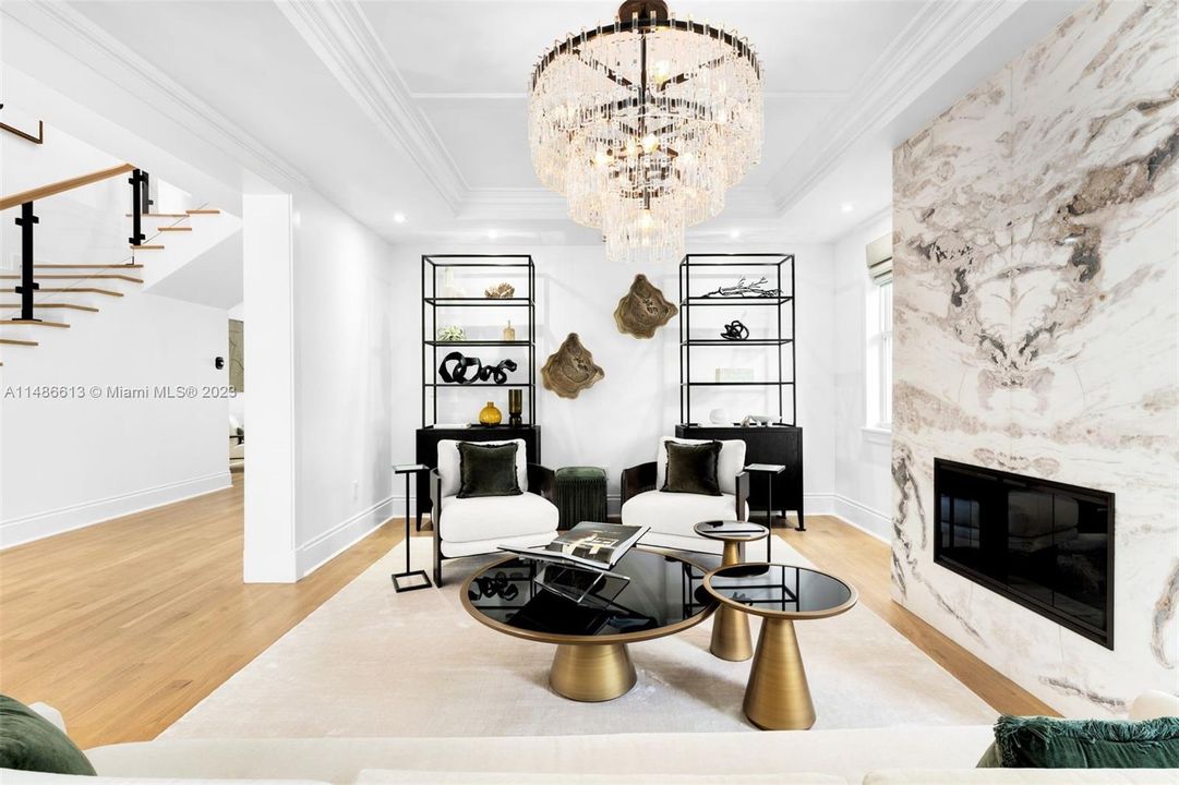 Недавно продано: $4,750,000 (6 спален, 5 ванн, 5035 Квадратных фут)