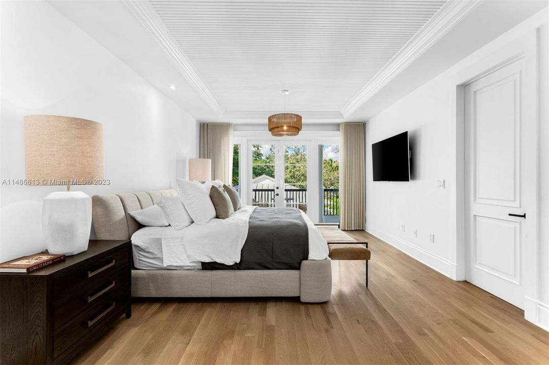 Недавно продано: $4,750,000 (6 спален, 5 ванн, 5035 Квадратных фут)