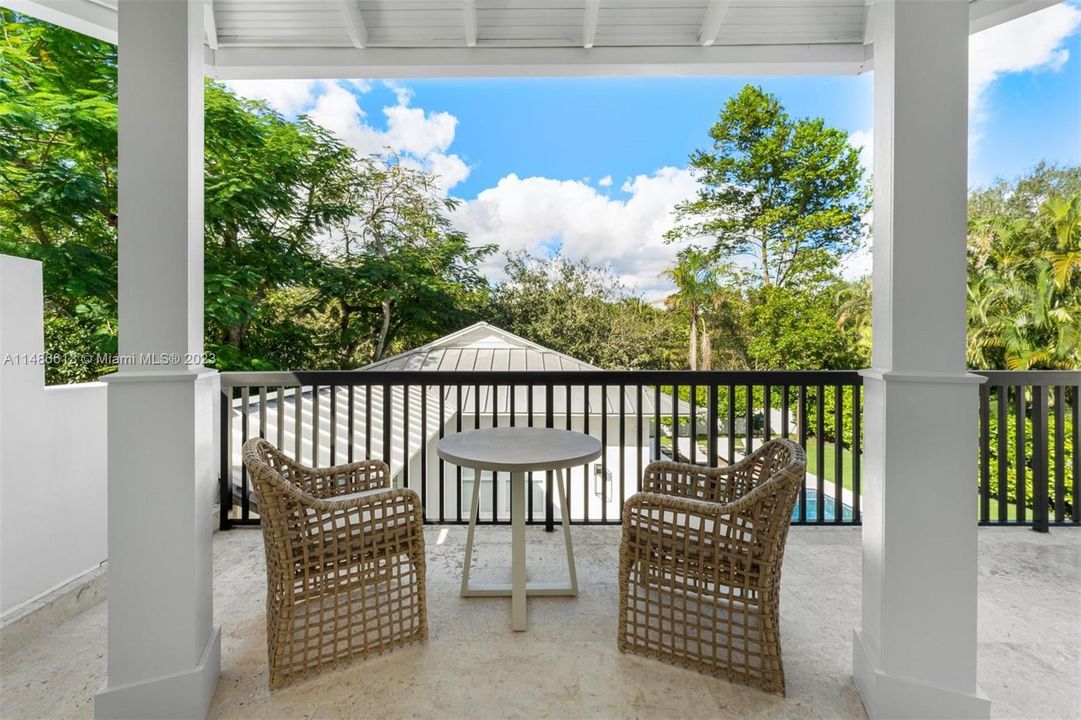 Недавно продано: $4,750,000 (6 спален, 5 ванн, 5035 Квадратных фут)