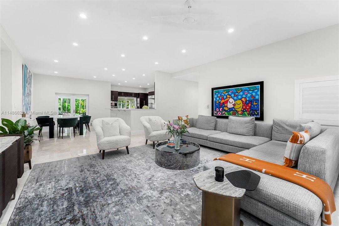 Active With Contract: $3,995,000 (5 beds, 4 baths, 4401 Square Feet)