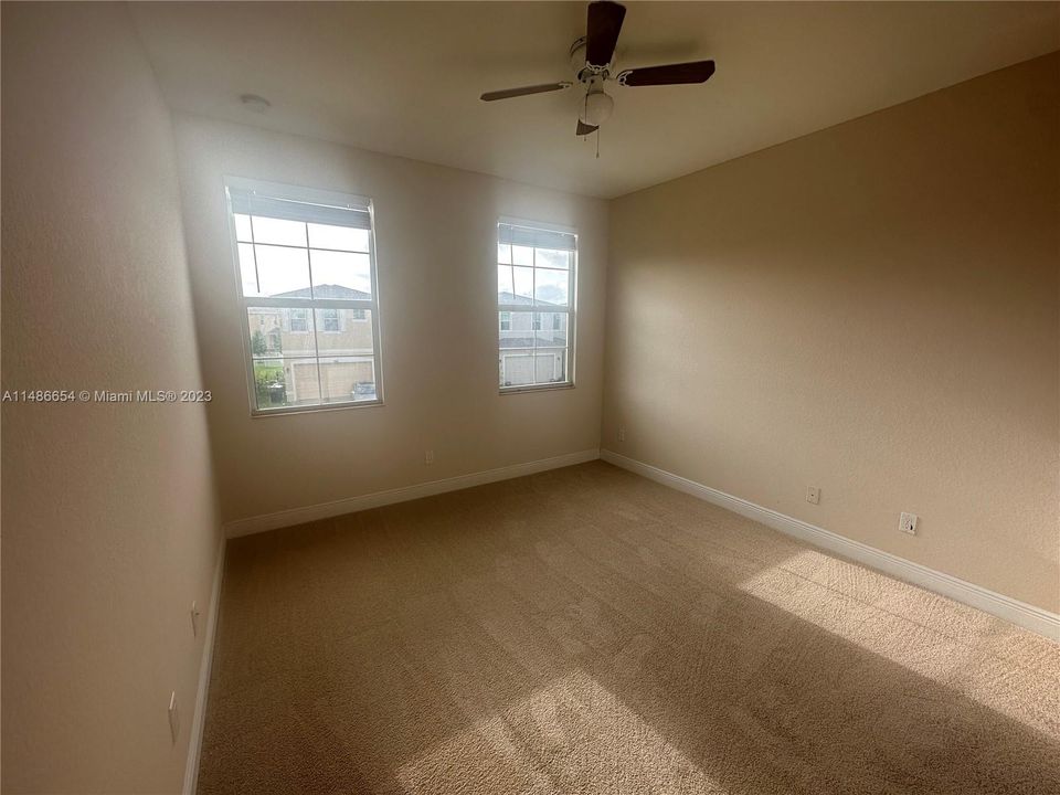 Recently Sold: $444,500 (4 beds, 2 baths, 2771 Square Feet)