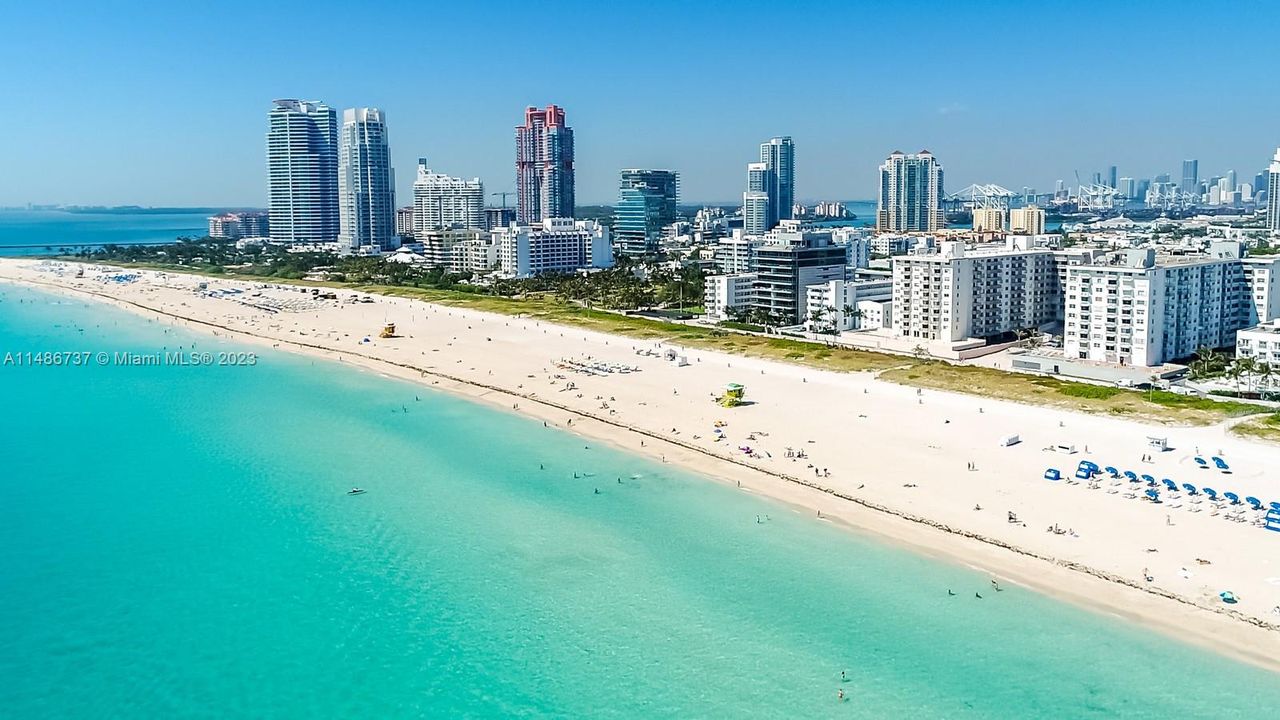 Recently Sold: $640,000 (1 beds, 1 baths, 717 Square Feet)