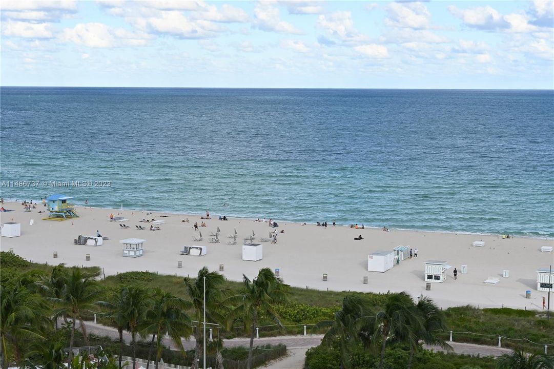 Recently Sold: $640,000 (1 beds, 1 baths, 717 Square Feet)