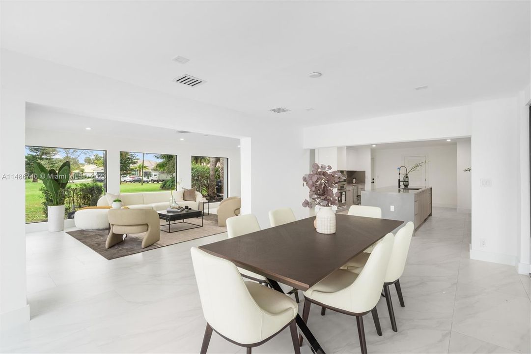 Recently Sold: $2,190,000 (3 beds, 3 baths, 4104 Square Feet)