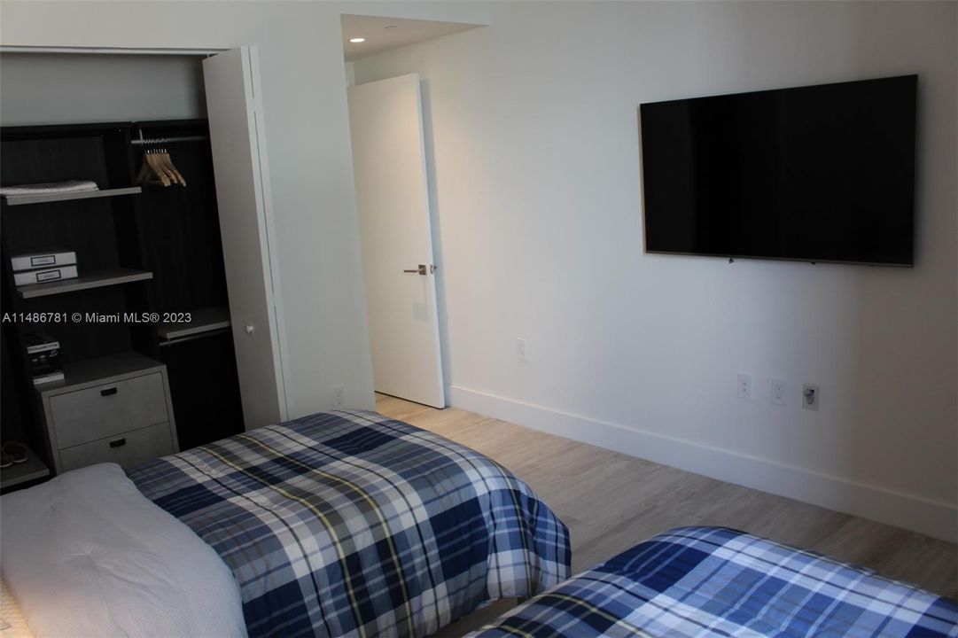 Недавно арендовано: $5,200 (2 спален, 2 ванн, 972 Квадратных фут)