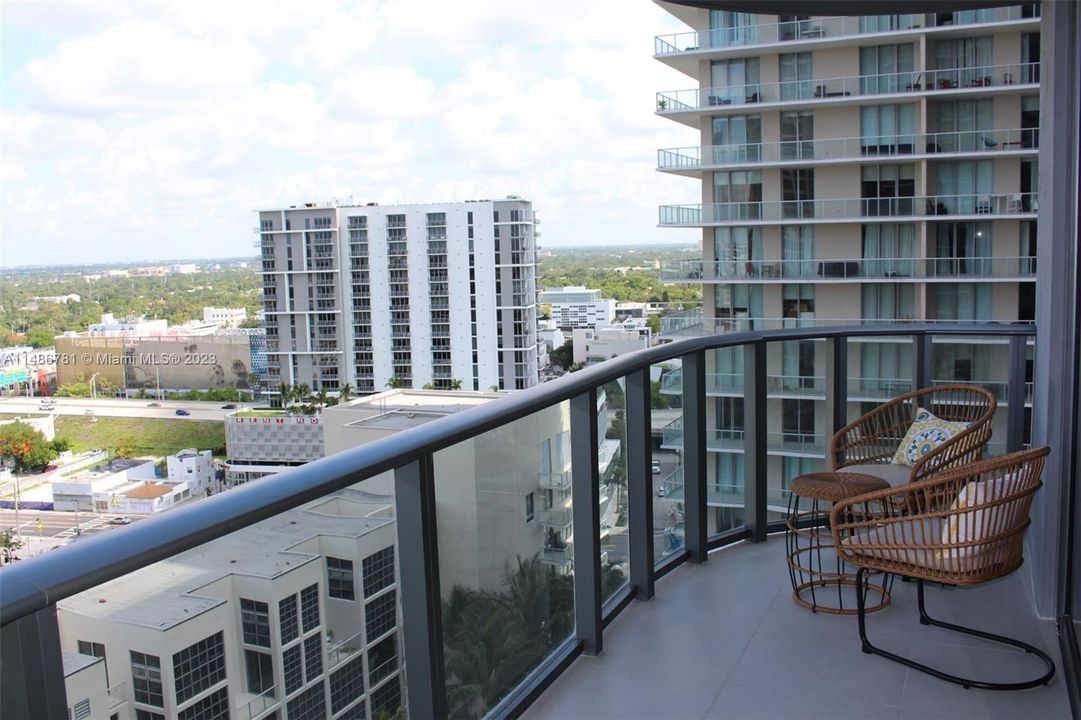 Недавно арендовано: $5,200 (2 спален, 2 ванн, 972 Квадратных фут)