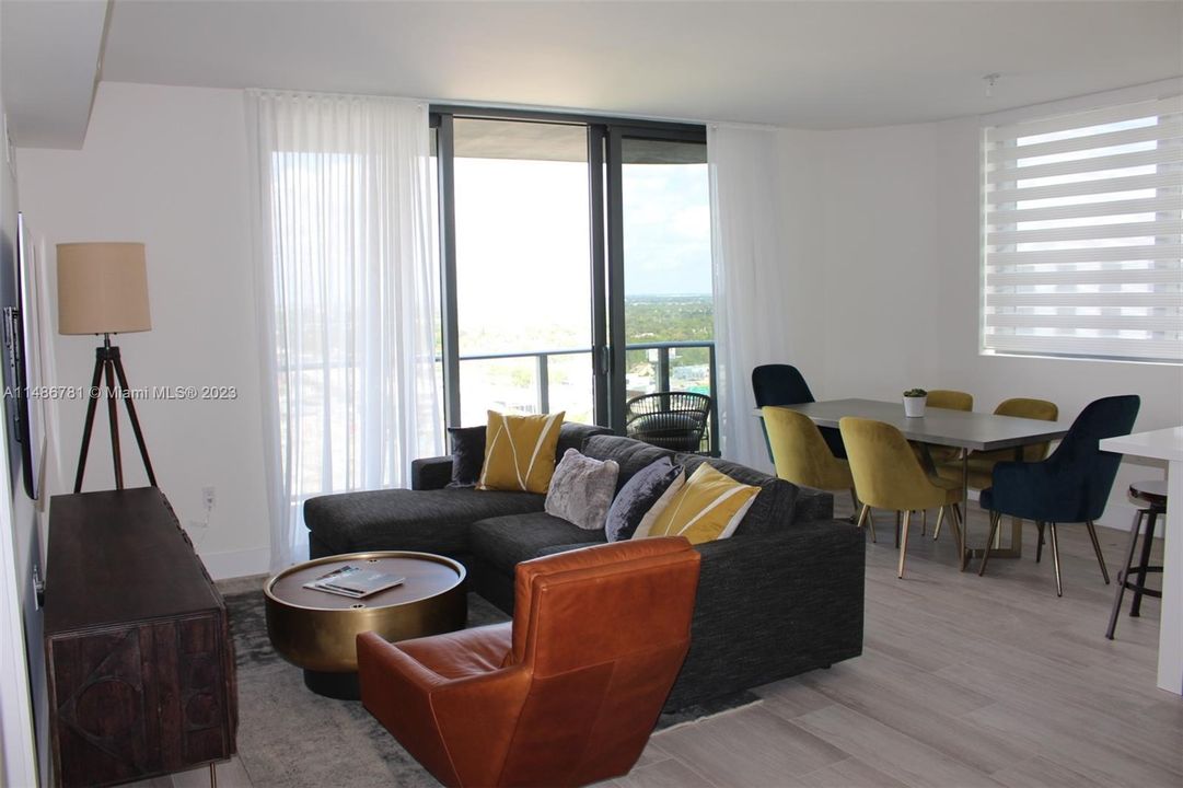 Недавно арендовано: $5,200 (2 спален, 2 ванн, 972 Квадратных фут)