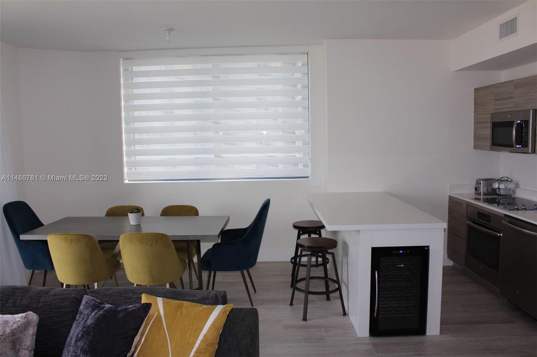 Недавно арендовано: $5,200 (2 спален, 2 ванн, 972 Квадратных фут)