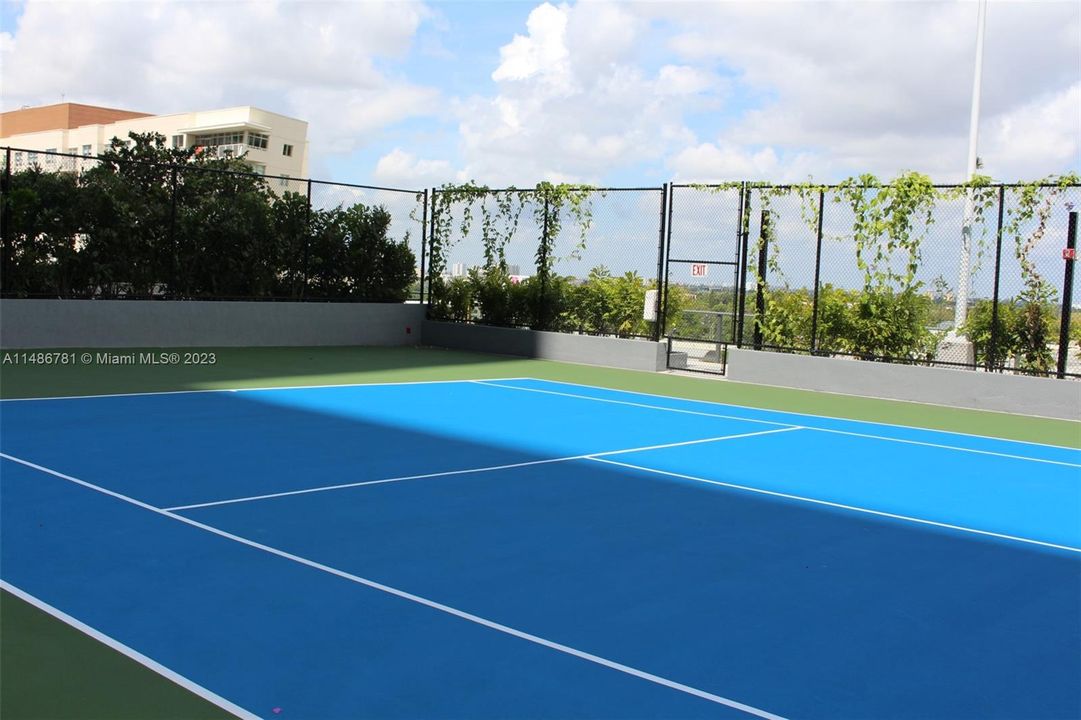 Недавно арендовано: $5,200 (2 спален, 2 ванн, 972 Квадратных фут)