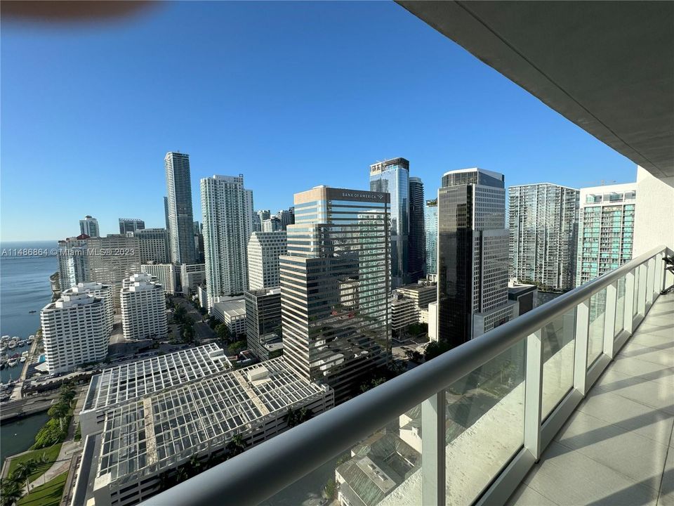 Recently Sold: $1,925,000 (3 beds, 2 baths, 1870 Square Feet)