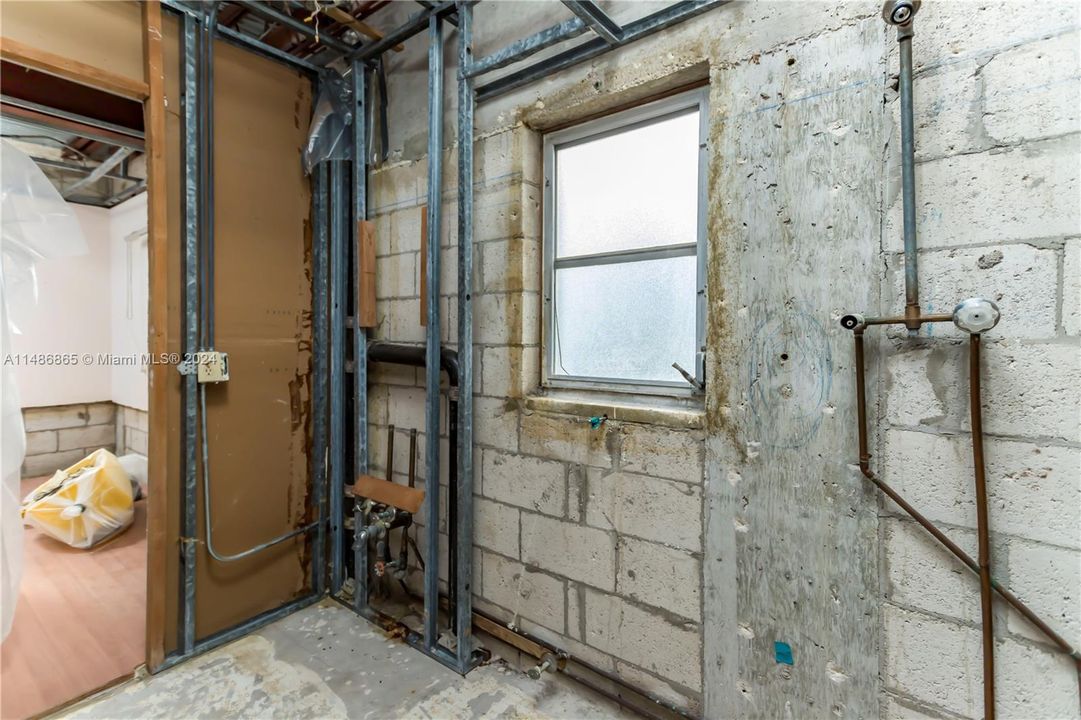 Recently Sold: $155,000 (2 beds, 2 baths, 1027 Square Feet)